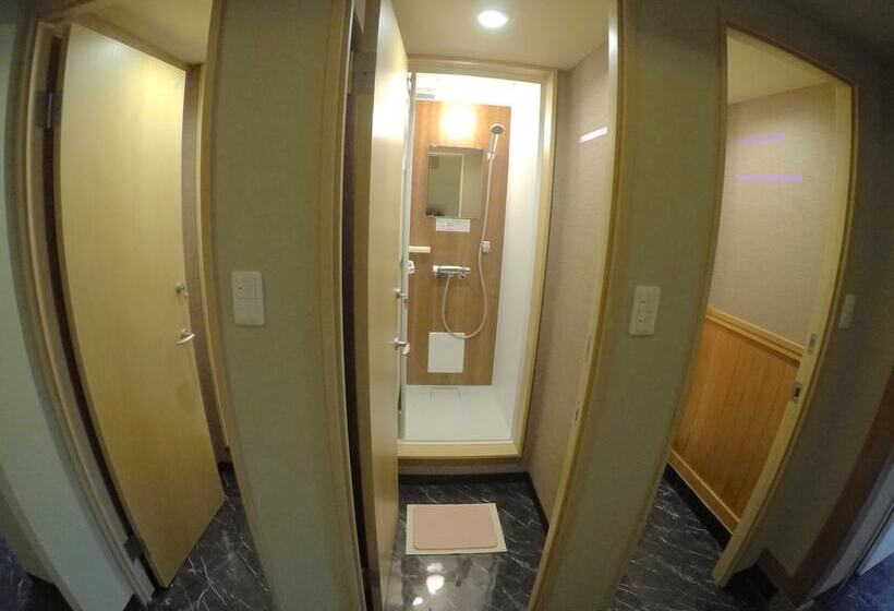 스탠다드 트리픔 룸 공동욕실, Narita Sando Guesthouse