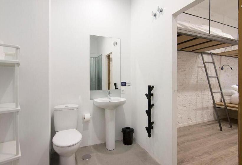 اتاق استاندارد چهار تخته, Eco Hostel