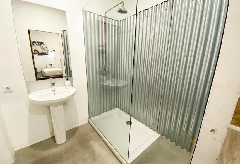 اتاق استاندارد, Eco Hostel