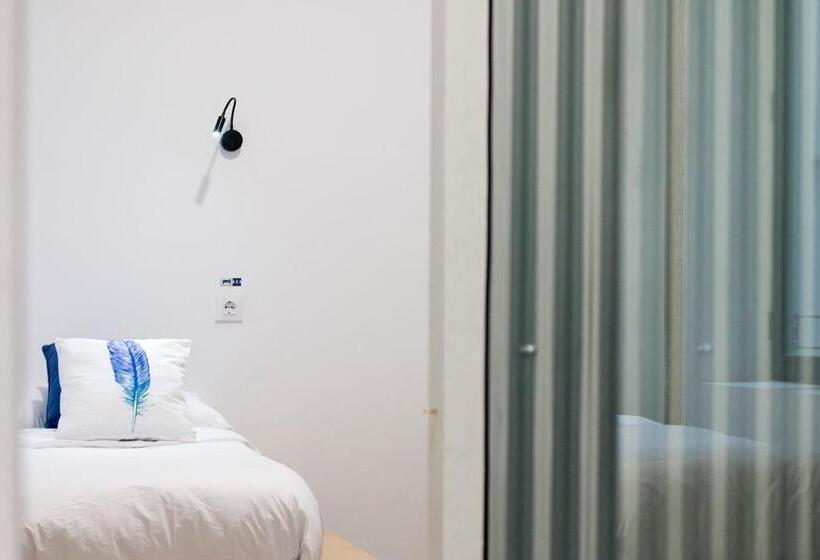 اتاق استاندارد, Eco Hostel