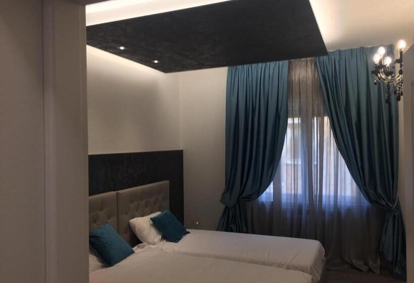 اتاق راحتی سه تخته, Double A Guest House