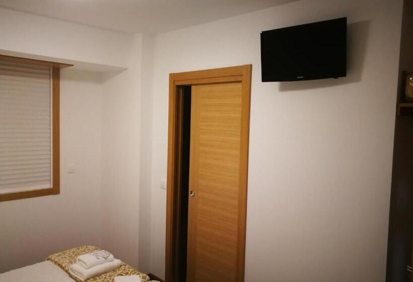 Номер Стандарт, Pension Esquina