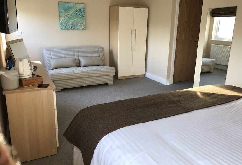 اتاق استاندارد سه تخته با چشم‌انداز باغ, Godshill Park Barn