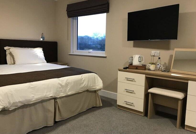 اتاق استاندارد سه تخته با چشم‌انداز باغ, Godshill Park Barn