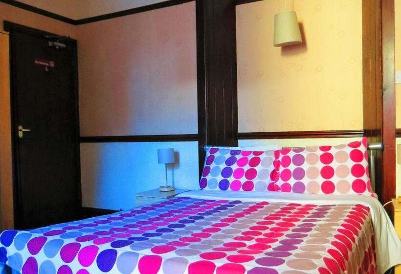 غرفة عائلية, The Apothecary Guest House