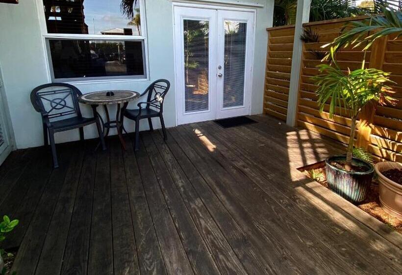 Номер Стандарт, Harborside Motel & Marina