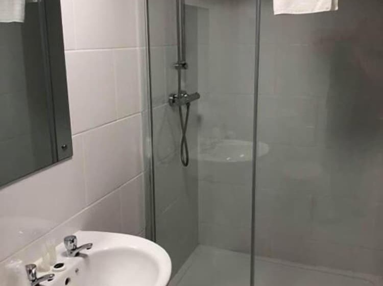 Номер Стандарт, Alcester Inn