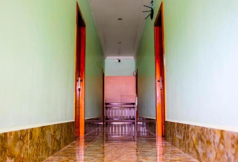 디럭스 룸, Por Chey