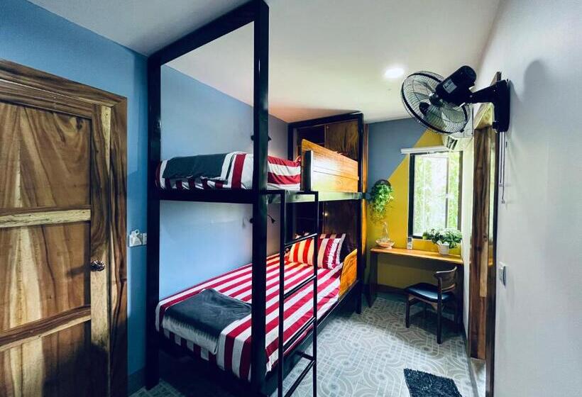 스탠다드 룸, Por Chey