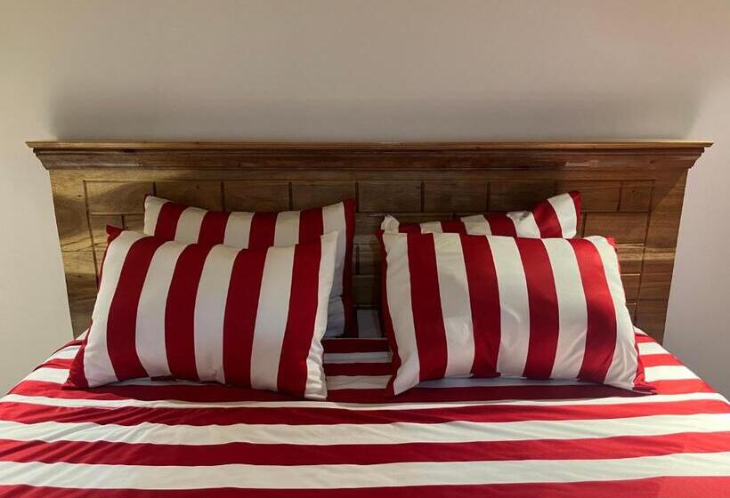 스탠다드 룸 공동 욕실, Por Chey