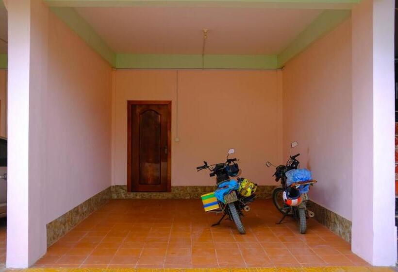 스탠다드 룸 공동 욕실, Por Chey