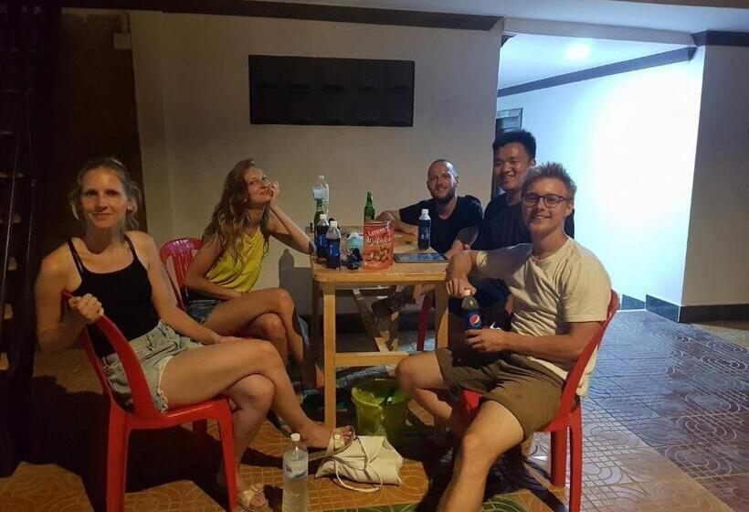 스탠다드 룸 공동 욕실, Por Chey