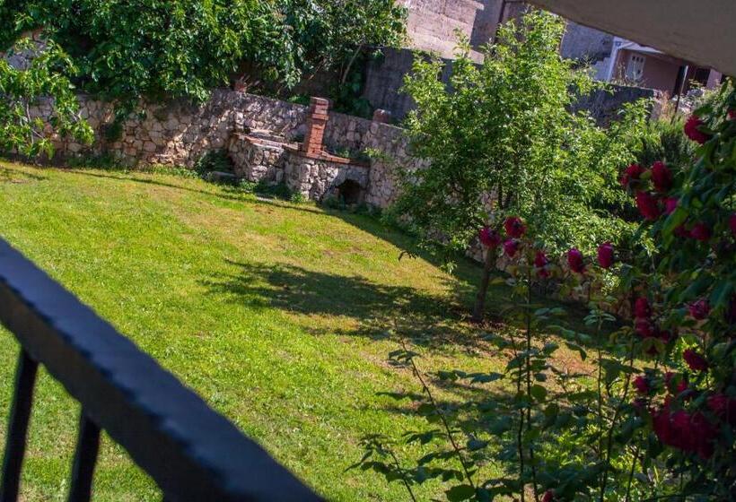 Standard Room with Balcony, Pansion Ruzic