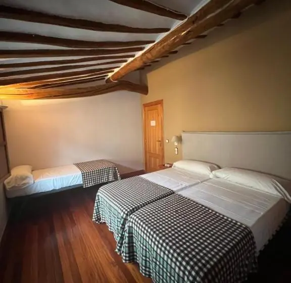 スタンダードトリプルルーム, Restaurante La Posada De Santa Rita