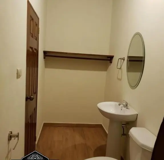 اتاق استاندارد با چشم‌انداز باغ, Hostal Deyluwin