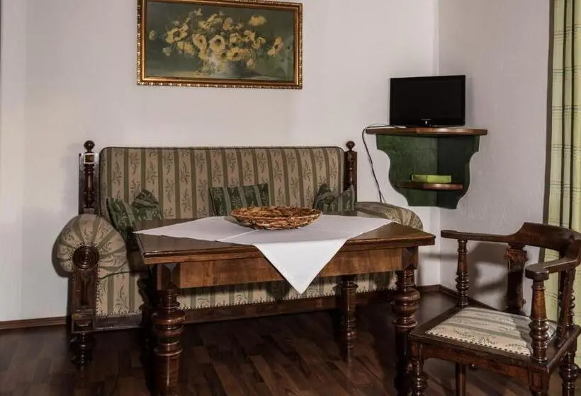 ガーデンビューファミリールーム, Jagdschloss Fahrenbühl Hotel Garni