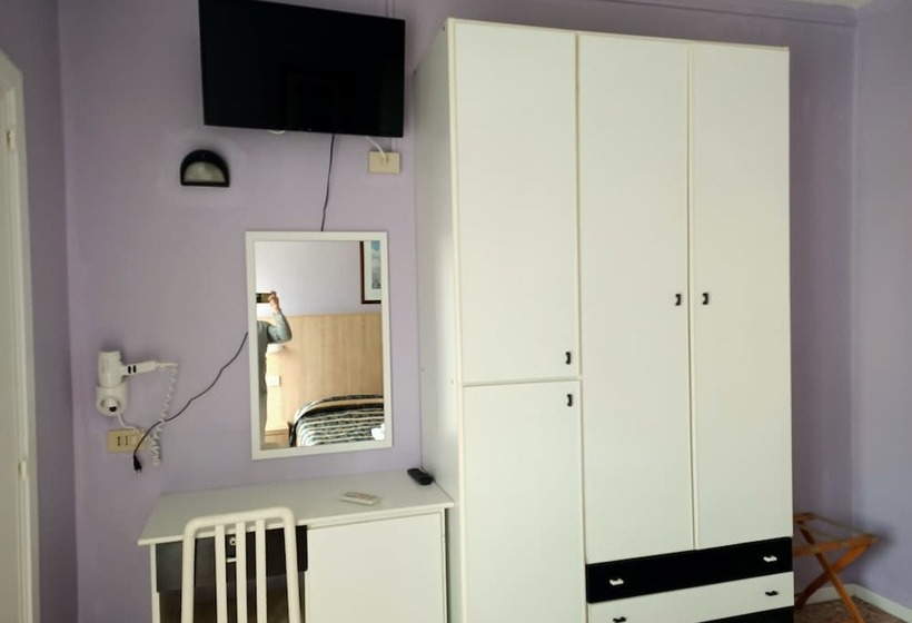 带阳台的三人标准间, Bahamas