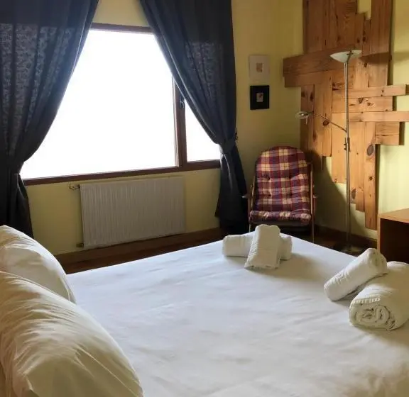 マウンテンビューデラックスルーム, Rural Porta Coeli Dehesa Santa Lucía