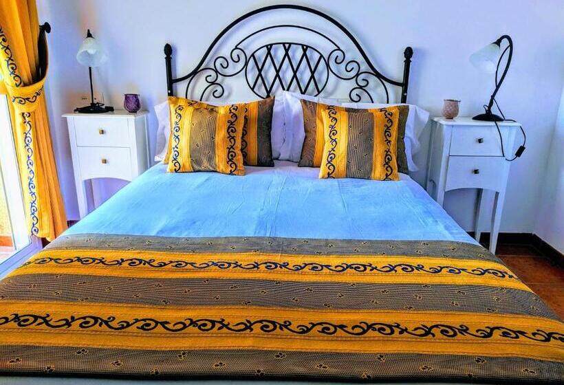 Номер Стандарт Вид на Сад, Hostal La Laguna