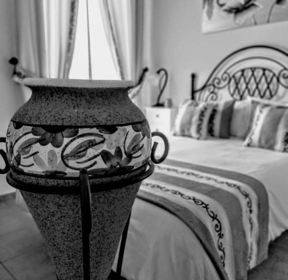 Номер Стандарт Вид на Сад, Hostal La Laguna