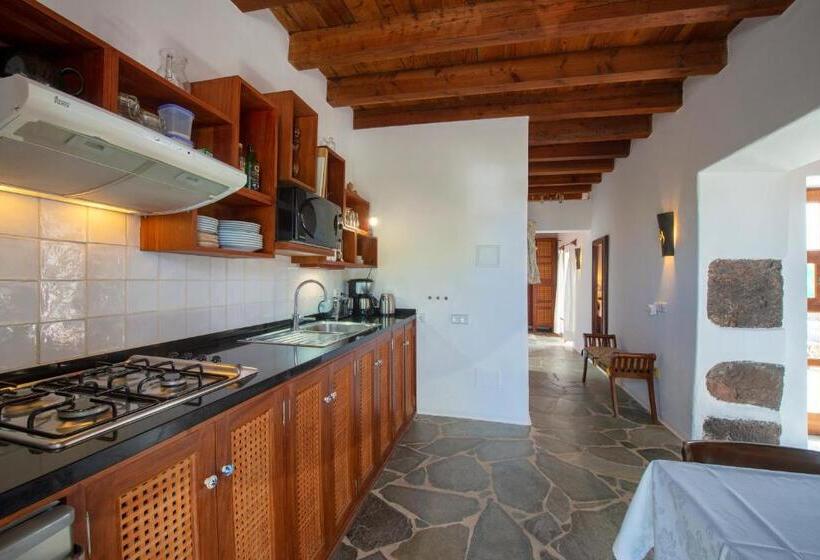 דירת חדר, Villa El Inti