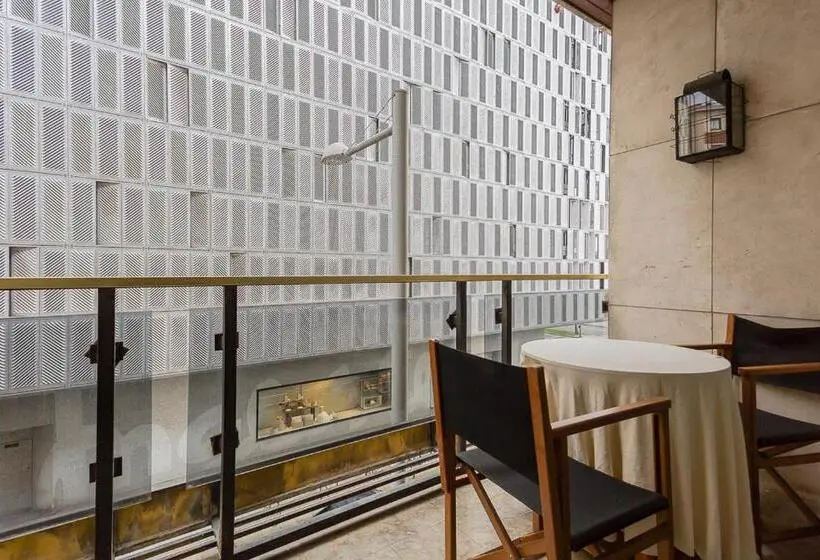 اتاق خانوادگی, Hostal Rodas Pamplona