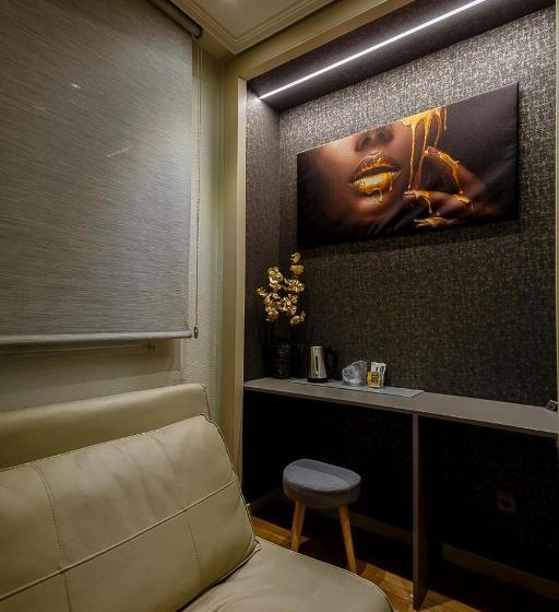 Номер Стандарт, Hostal Rodas Pamplona