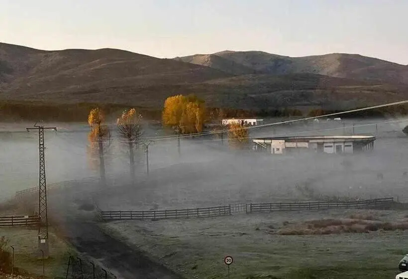 2ベッドルームハウス, El Sobrao De Gredos