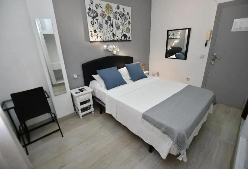 اتاق استاندارد یک نفره, Hostal Hb Torrevieja