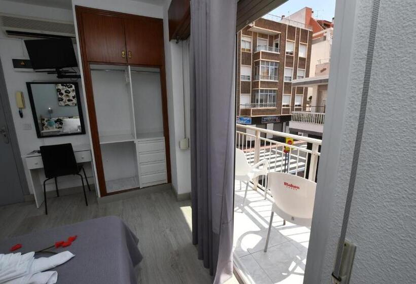 اتاق استاندارد یک نفره, Hostal Hb Torrevieja