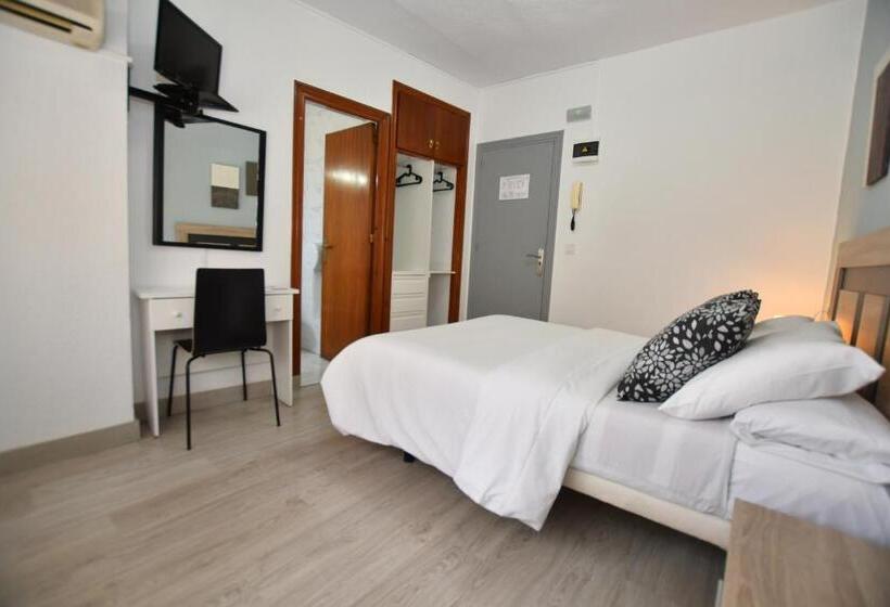 اتاق استاندارد یک نفره, Hostal Hb Torrevieja