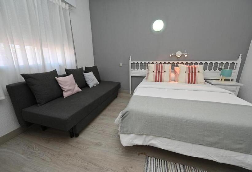 اتاق استاندارد سه نفره, Hostal Hb Torrevieja