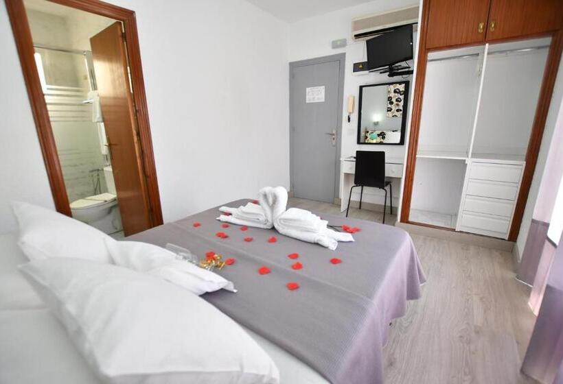 اتاق خانوادگی, Hostal Hb Torrevieja