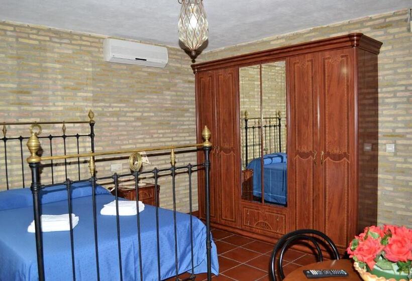 חדר סטנדרט מותאם לאדם עם מוגבלויות, Hostal La Encina