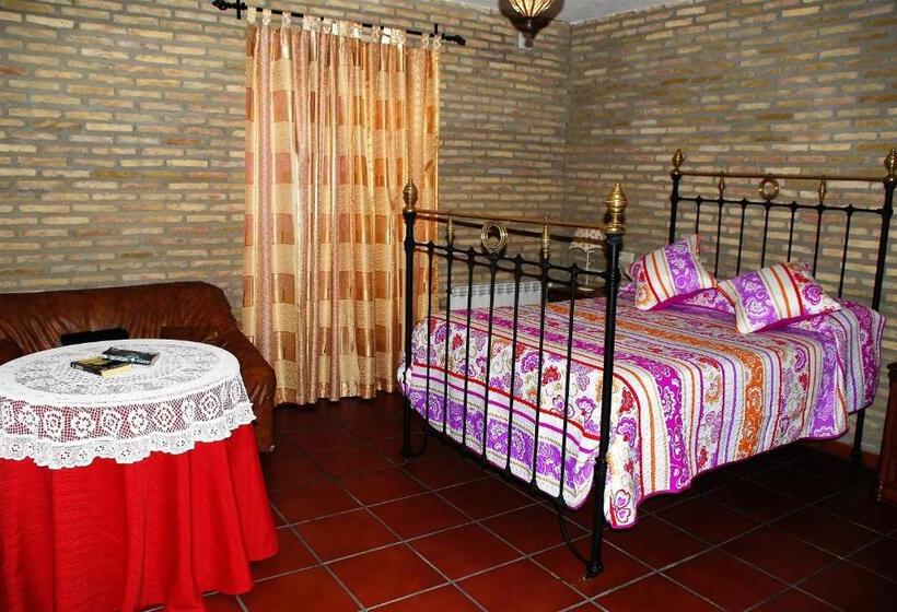 חדר סטנדרט מותאם לאדם עם מוגבלויות, Hostal La Encina