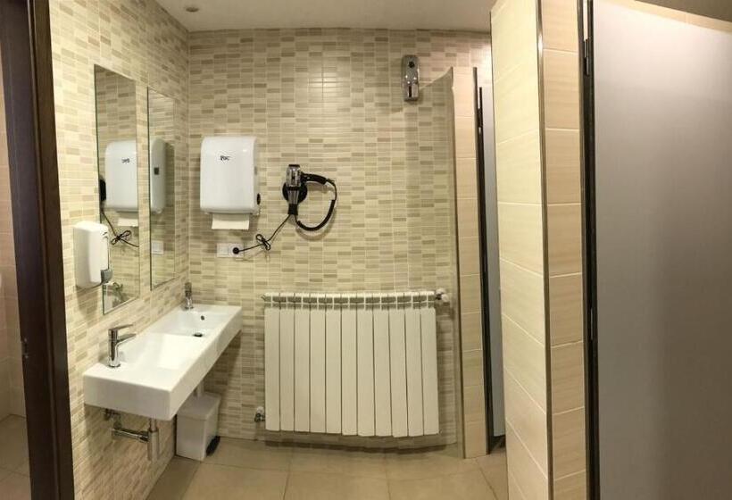 Номер Стандарт, Pension Albergue Lemos