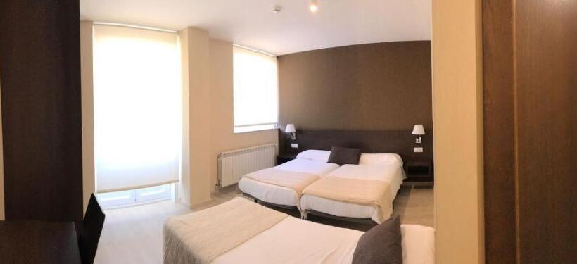 スタンダードトリプルルーム, Pension Albergue Lemos