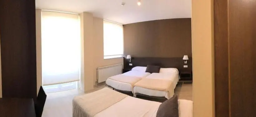 スタンダードトリプルルーム, Pension Albergue Lemos