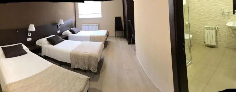 スタンダードトリプルルーム, Pension Albergue Lemos