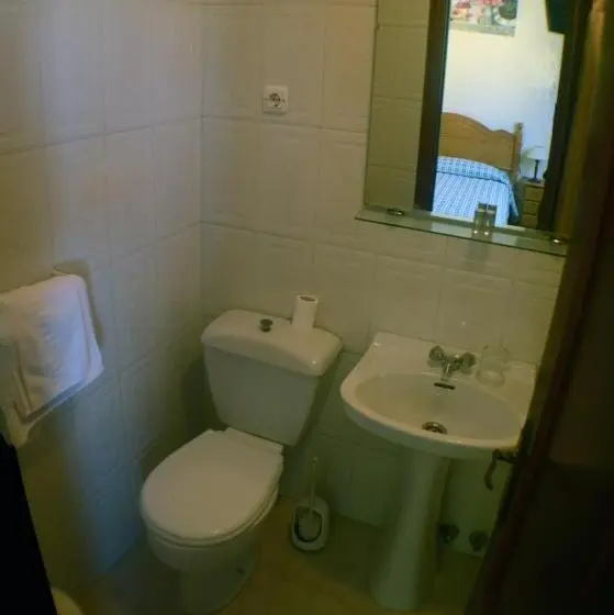スタンダードシングルルーム, Hostal Baviera