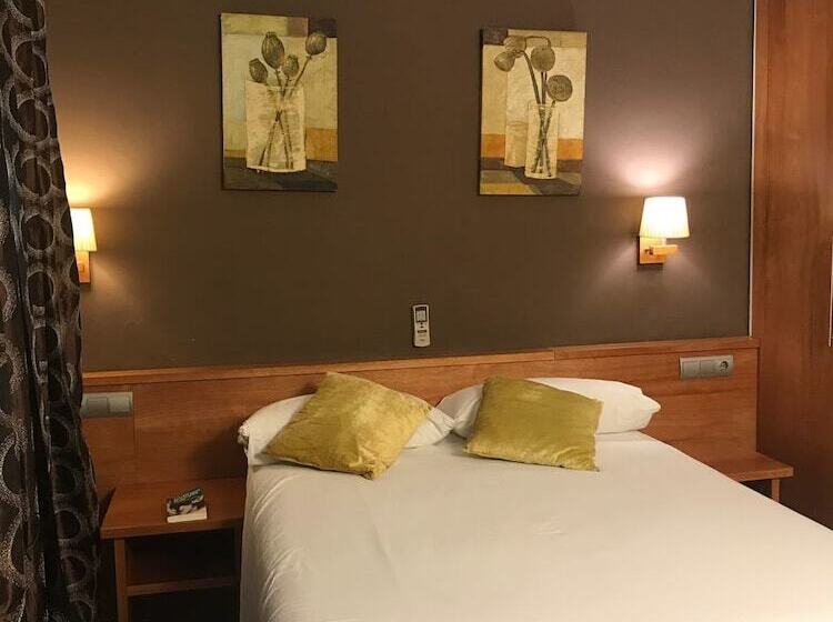 Номер Стандарт, Hostal Galicia Cardedeu