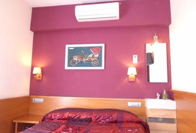 带共用浴室的标准房间, Hostal Galicia Cardedeu