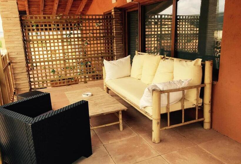 جناح ديلوكس, Castillo De Grisel