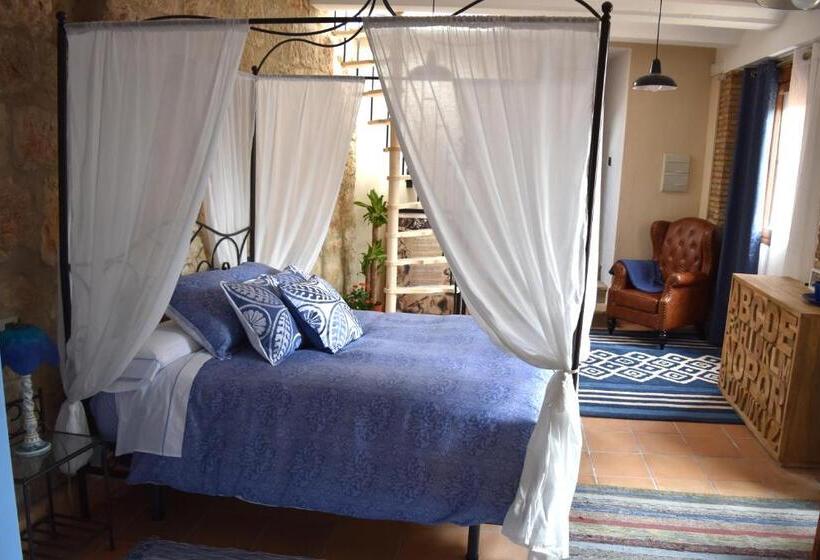 جناح ديلوكس, Castillo De Grisel