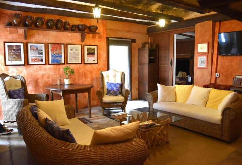 منزل غرفة نوم واحدة, Castillo De Grisel