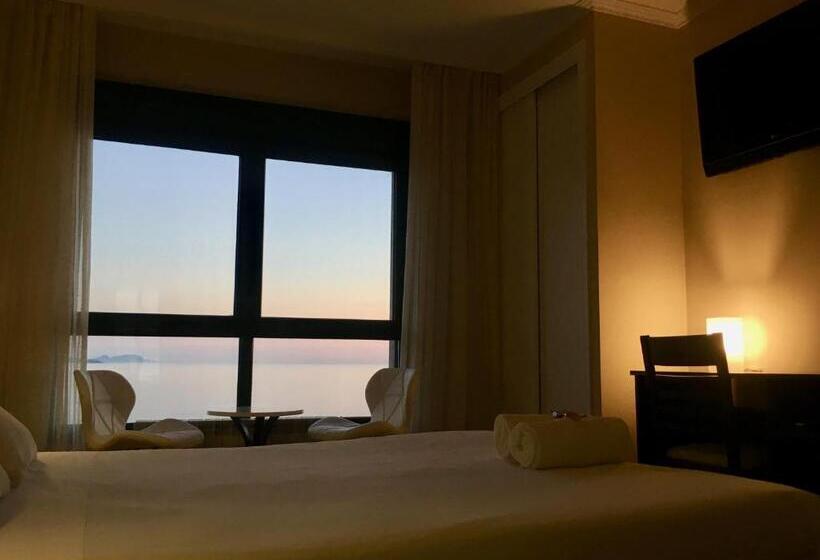 اتاق لوکس با چشمانداز دریا, Hostal Casa Aurita Adults Only