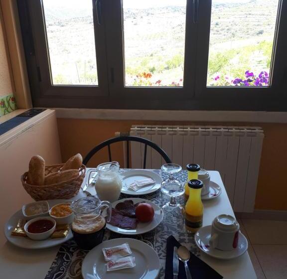 스탠다드 룸, Fonda Toldra