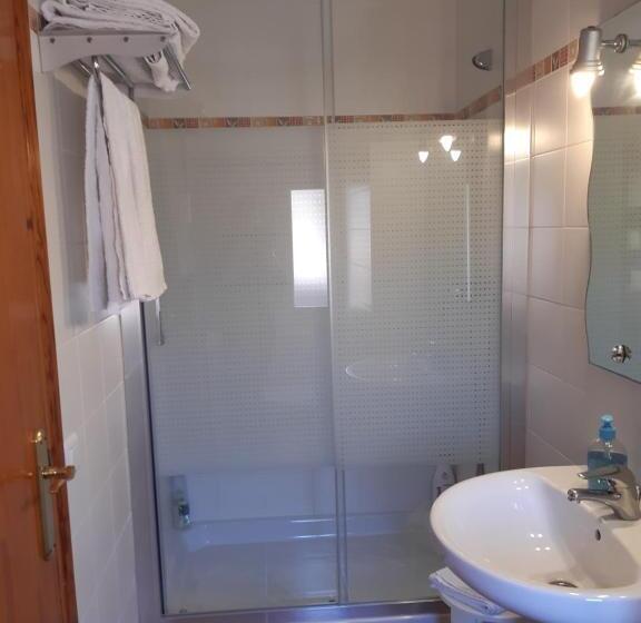 스탠다드 룸, Fonda Toldra