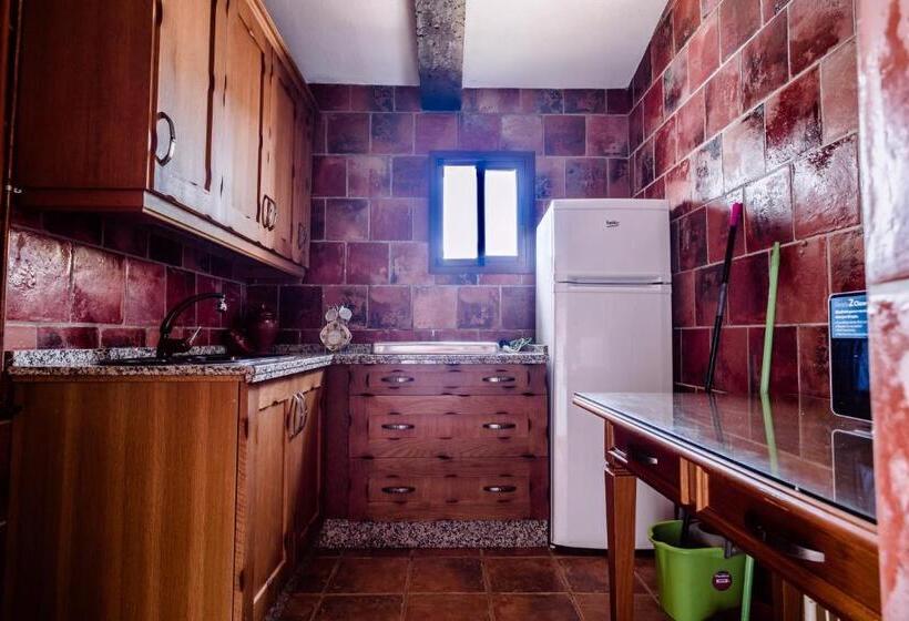 جناح مطلّ علي حمام السباحة, Rural Finca La Herencia