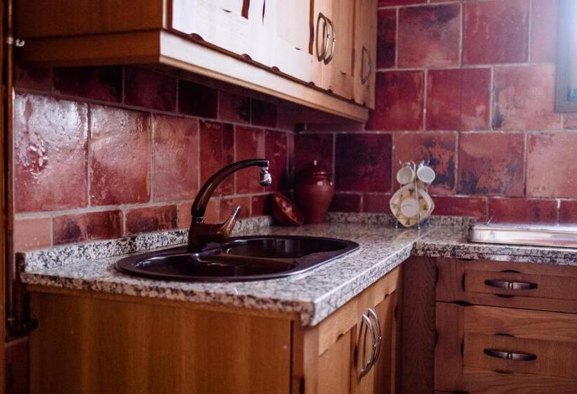 جناح مطلّ علي حمام السباحة, Rural Finca La Herencia